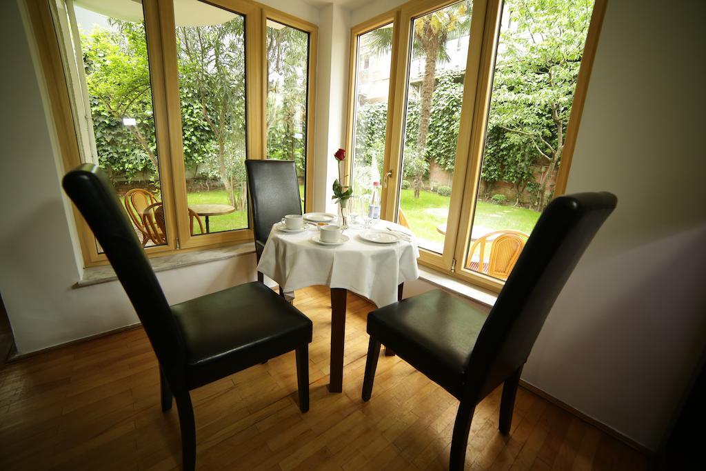 Hotel De Paris Tirana Kültér fotó