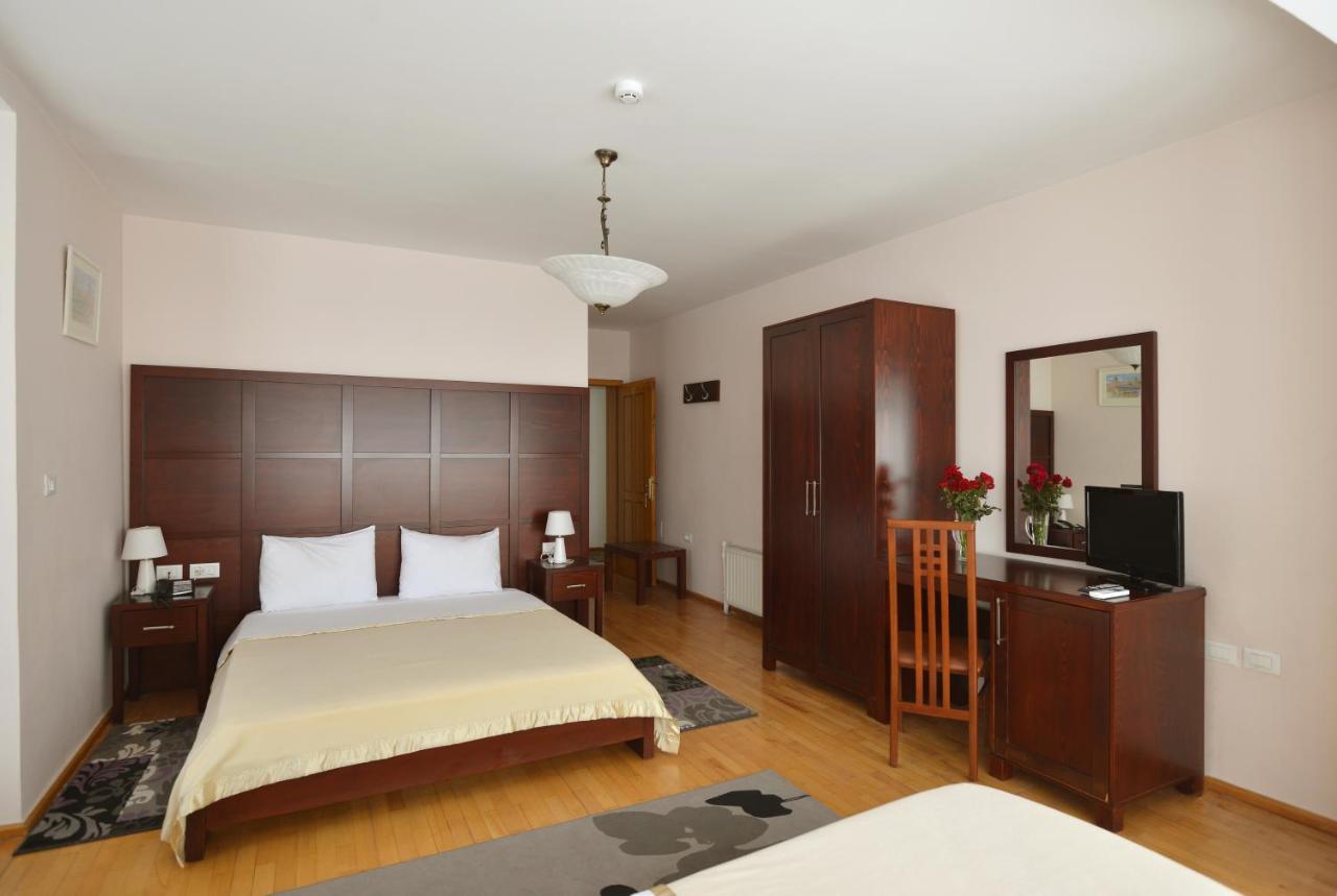 Hotel De Paris Tirana Kültér fotó